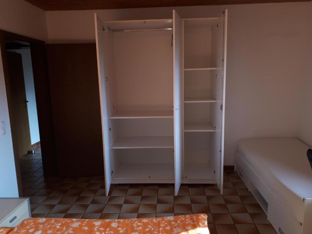 Karl-Stieler-Str. One Room In A 2 Room Appartment ; Lot Space Bruckmühl Extérieur photo